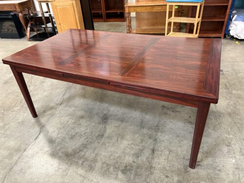 SKOBVY Danish Modern Cherry Finished Solid Wood Extending Dining Table with Pocket Leaves
