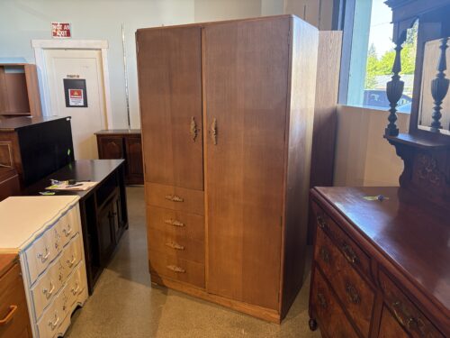 HOMEWORTHY FITROBE by D.M. Davies of Slough Antique Wardrobe
