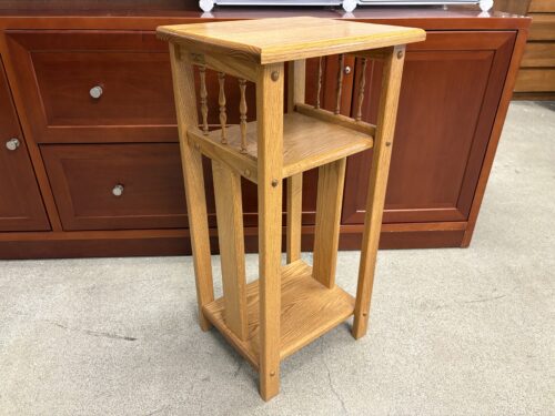 Natural Wood Made in Oregon Traditional Plant Stand