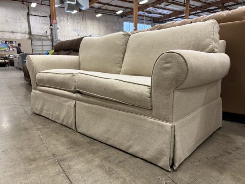 Heathered Oatmeal Skirted Sleeper Loveseat