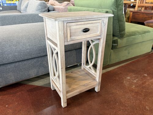 Farmhouse Style Light Wood 1-Drawer End Table