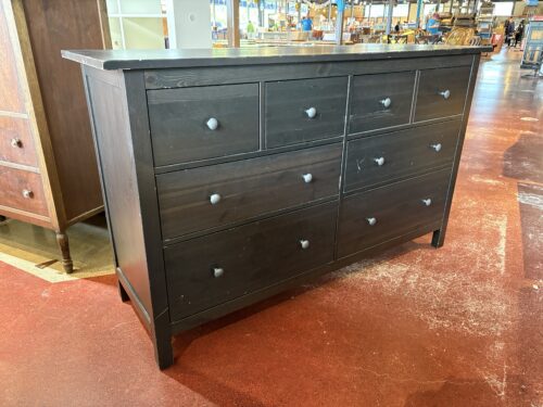 Minimalist Deep Brown 8-Drawer Dresser