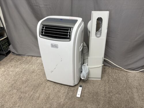 BLACK & DECKER Portable Air Conditioner 8000 BTU Model #BPT08WTB