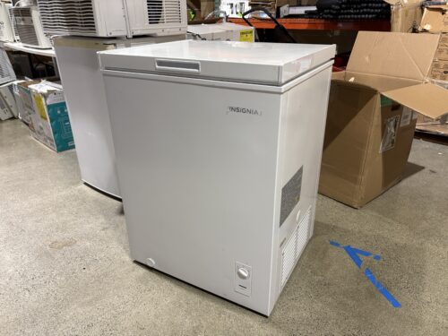 INSIGNIA 5.0 Cu. Ft. Garage Ready-Chest Freezer - White Model #NS-CZ50WH0
