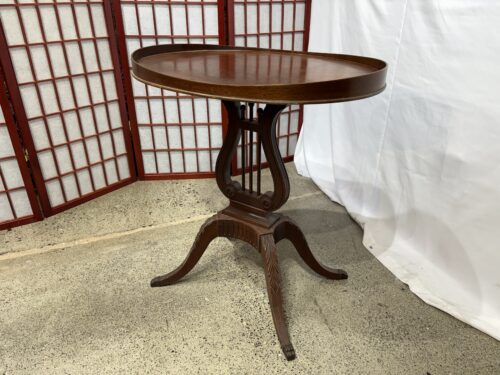 MERSMAN  Vintage Mahogany Lyre Harp Base Oval Accent Table