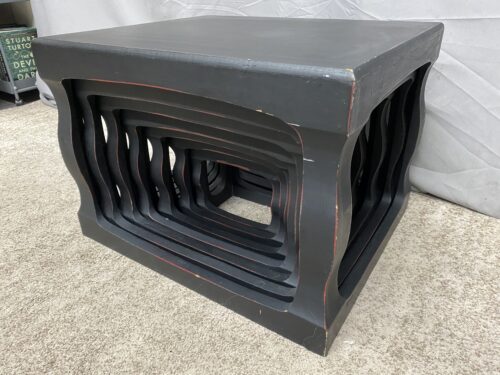 Black & Red Wavy Geometric Nesting Tables (Set of 7)