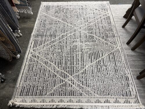 SURGA Surge "Berlin" Made in Turkey White & Grey 5x7 Area Rug