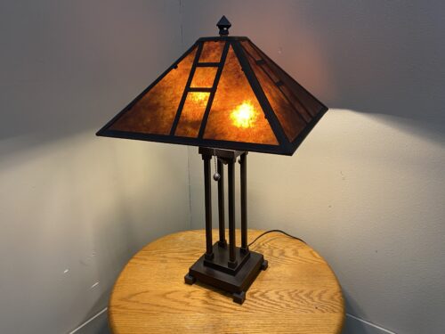Vintage Pagoda Style Dual Bulb Table Lamp
