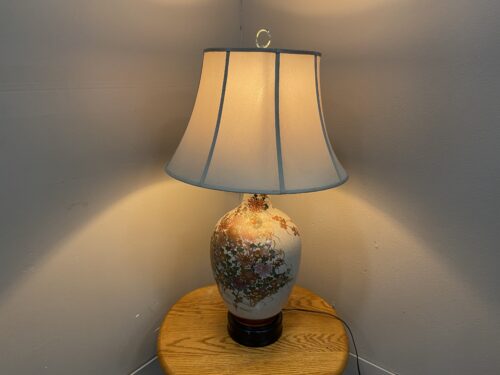 Vintage Chinoiserie Decorative Floral Motif Large Table Lamp