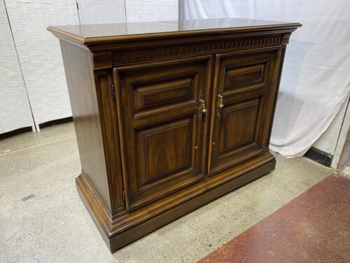 DREXEL HERITAGE Vintage Solid Wood Buffet Cabinet with Silverware Drawer
