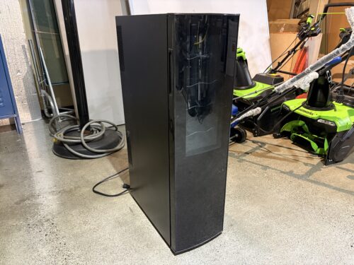 FRIGIDAIRE Black Narrow 18-Bottle Thermoelectric Wine Cooler Model #FFWC18L2QB