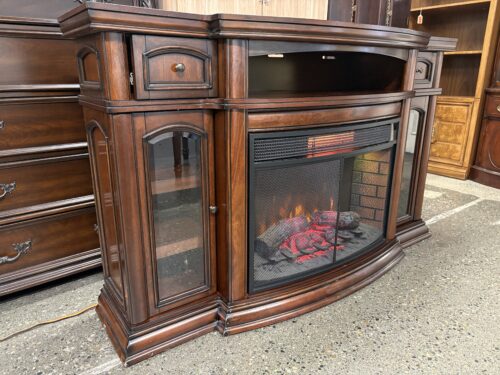 WELL UNIVERSAL Ember Hearth 72" Electric Fireplace Media Console