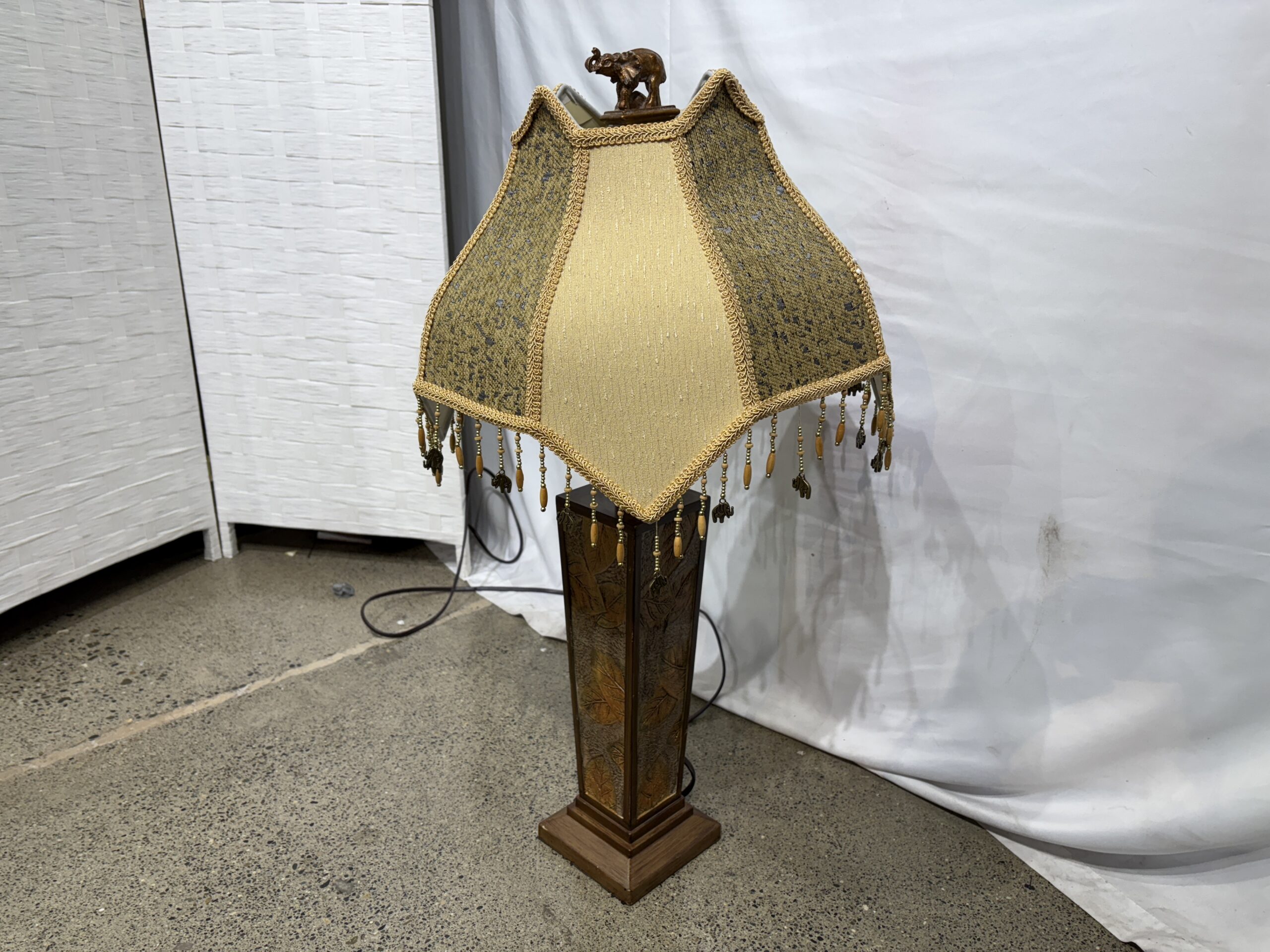Vintage Pagoda Style Elephant Table Lamp