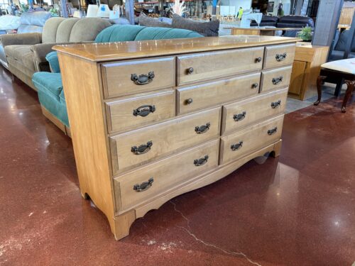 KROEHLER Traditional Light Wood 10-Drawer Dresser