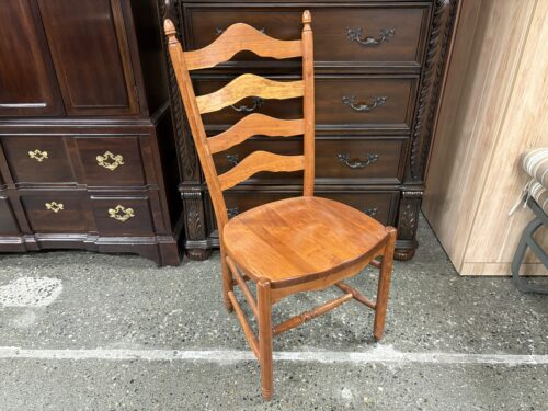 TOM SEELY FURNITURE Solid Wood Scalloped Ladder Back Dining Chair