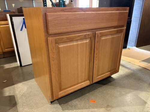 NEW! HAMPTON BAY Assembled Base Kitchen Cabinet in Medium Oak