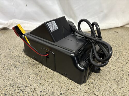 NEW! POWER FIRST Smart High-Frequency Battery Charger 24V 13A Wet/Gel Batteries For Industrial Equipment