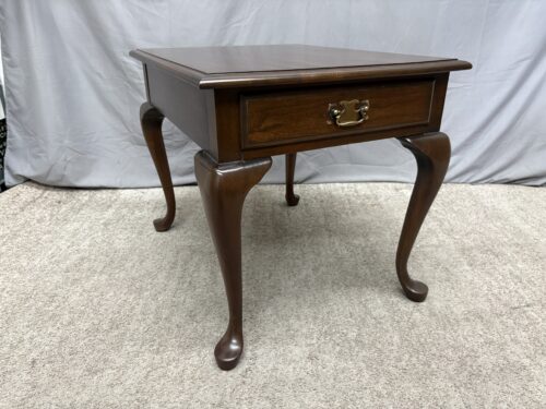 PENNSYLVANIA HOUSE Traditional Dark Wood Queen Anne Style Side Table
