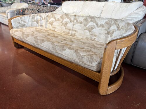 HOWARD FURNITURE CO Vintage Curved Barrel-Shaped Spindle Back Solid Oak Frame Sofa