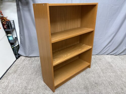 Natural Oak Finish 3-Shelf Low Bookcase