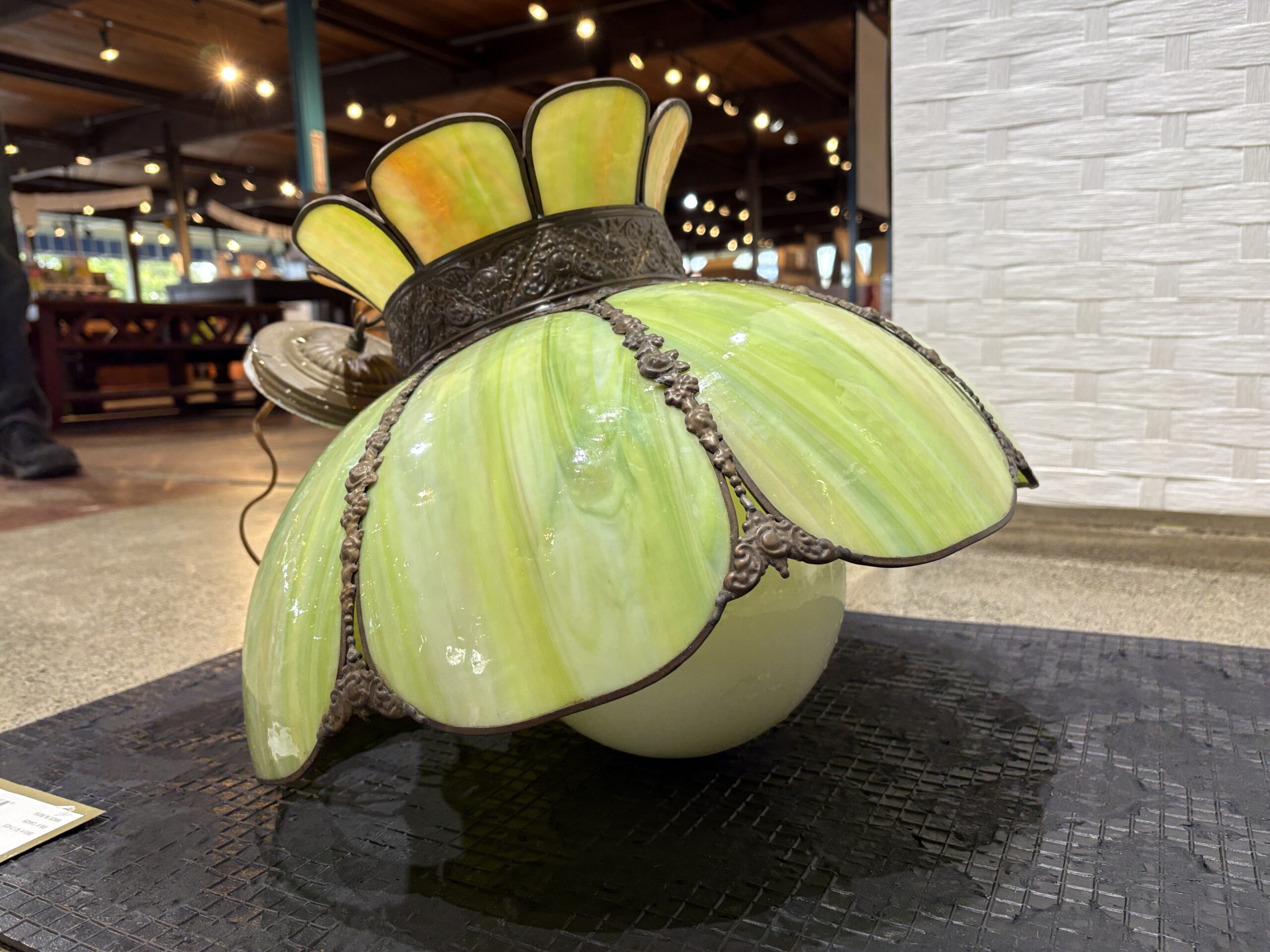 Green Lotus Slag Glass Hanging Pendant Light