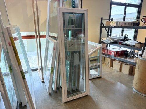 NEW! MILGARD Trinsic H 71.25" W 23.5" Right Hand Casement Vinyl Window