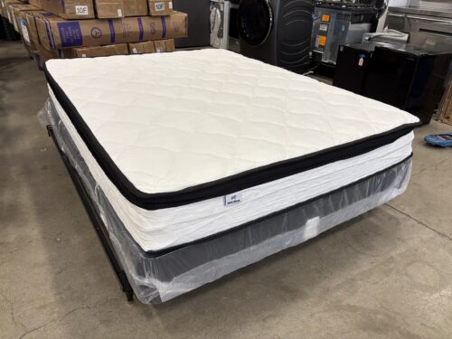 NEW! MOLBIUS White 9.5"  Bed in a Box