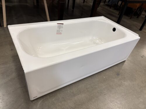 MAAX White Enameled Steel Alcove Bathtub
