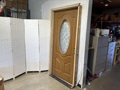 Light Oak Left-Hand Inswing Oval-Lite with Brass Fiberglass Prehung Front Door