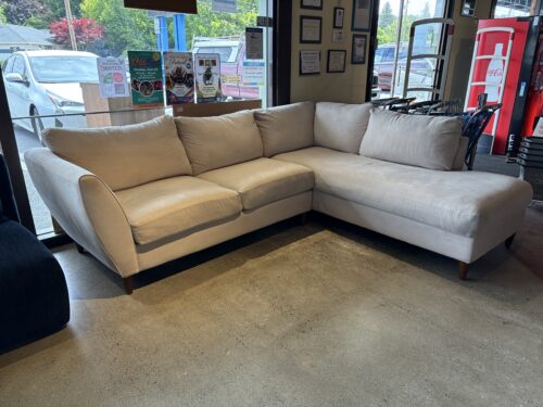 LA-Z-BOY Cream 2-Piece L-Shape Sectional Sofa with Chaise Lounge