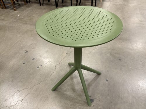 SIESTA Sky Resin Top Outdoor Table in Olive Green
