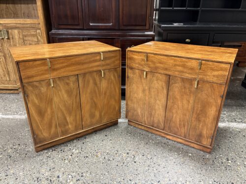 HICKORY MANUFACTURING Vintage Mid-Century Brass Walnut Single Drawer Nightstands (Set of 2)