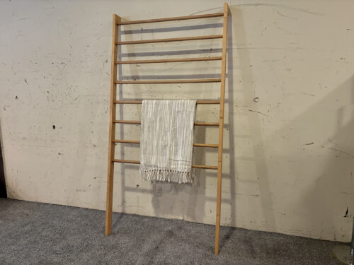 Solid Maple Wall-Mounted Hanging Rug Display Rack (Set of 2)