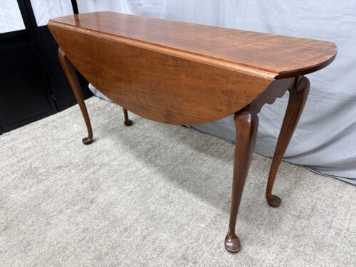 Cabriole Legged Drop Leaf Solid Round Wooden Dining Table