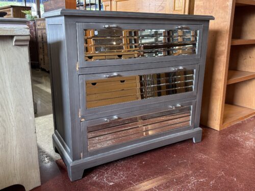 Mirrored 3-Drawer Side Dresser