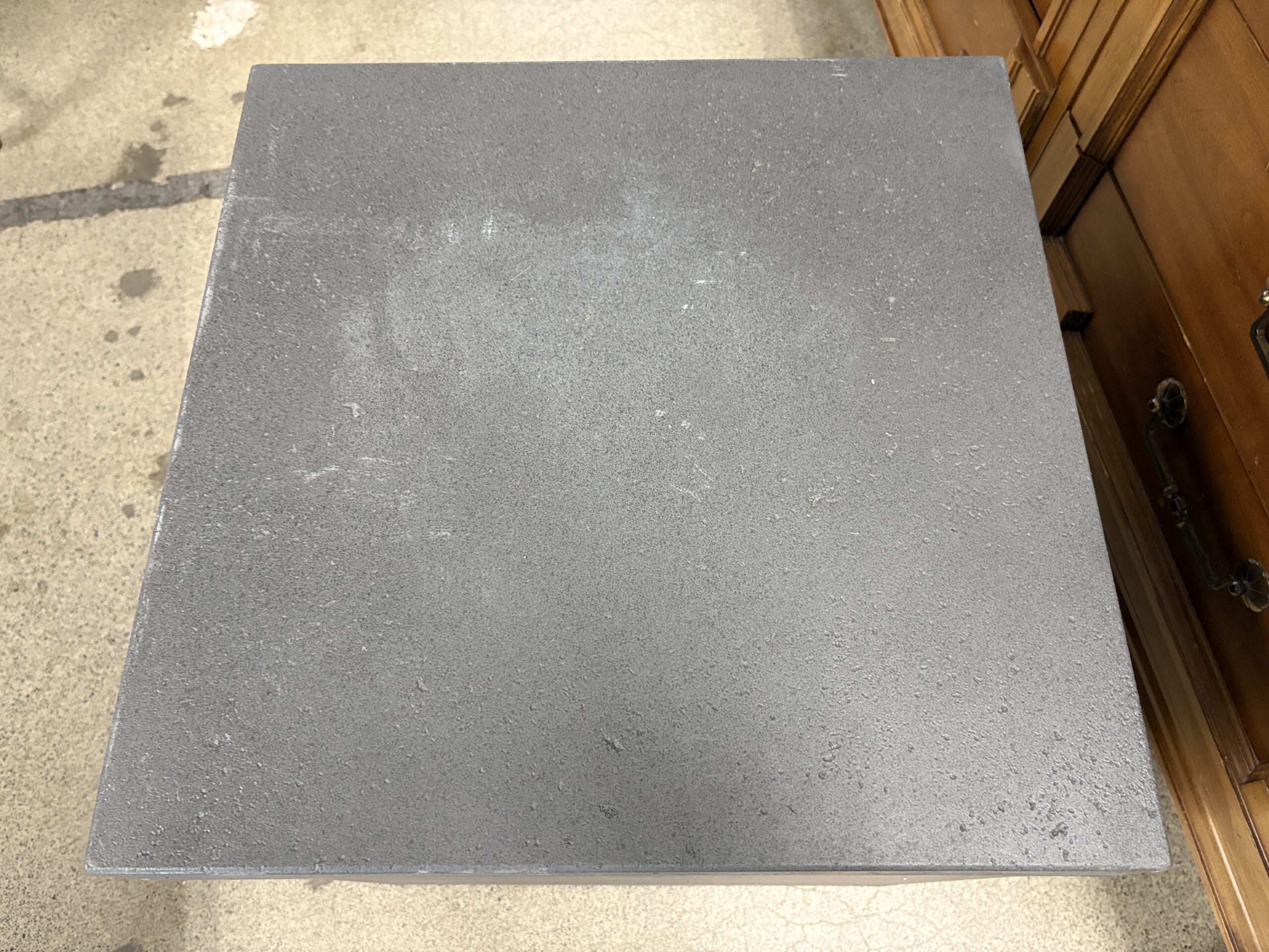 RESTORATION HARDWARE Orizaba Onyx Fire Table & Propane Tank Cover
