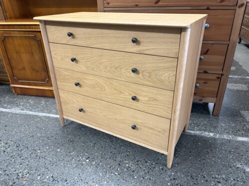 Natural Finish Modern 4-Drawer Bachelor Chest