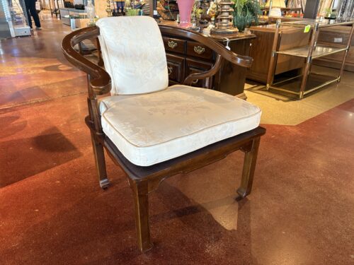 DREXEL HERITAGE Wood Frame Horseshoe Armchair