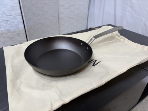 MADE IN Seasoned 10″ Carbon Steel Frying Pan