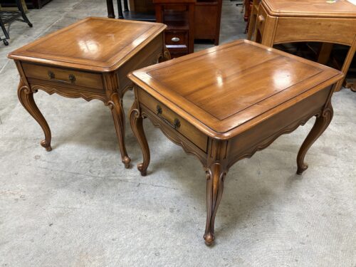 WEIMAN Rockwood Collection Vintage French Provincial Nightstand with Floral Brass Pulls (Set of 2)