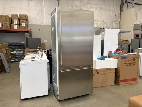 GAGGENAU Vario Stainless Steel 36" Bottom Freezer Refrigerator with LED Sidewall Pillars Model #RB492701/59