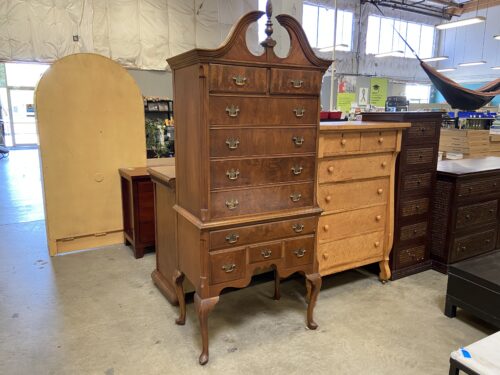 SLIGH FURNITURE Vintage Colonial 10-Drawer Highboy Dresser