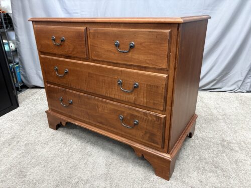 ETHAN ALLEN Country Crossing 4-Drawer Bachelor Chest