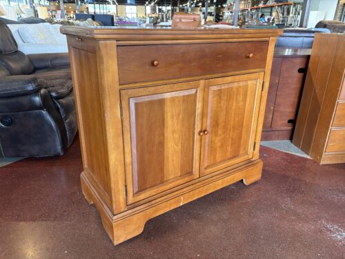 THOMASVILLE Flip Top Cherry Wood Buffet