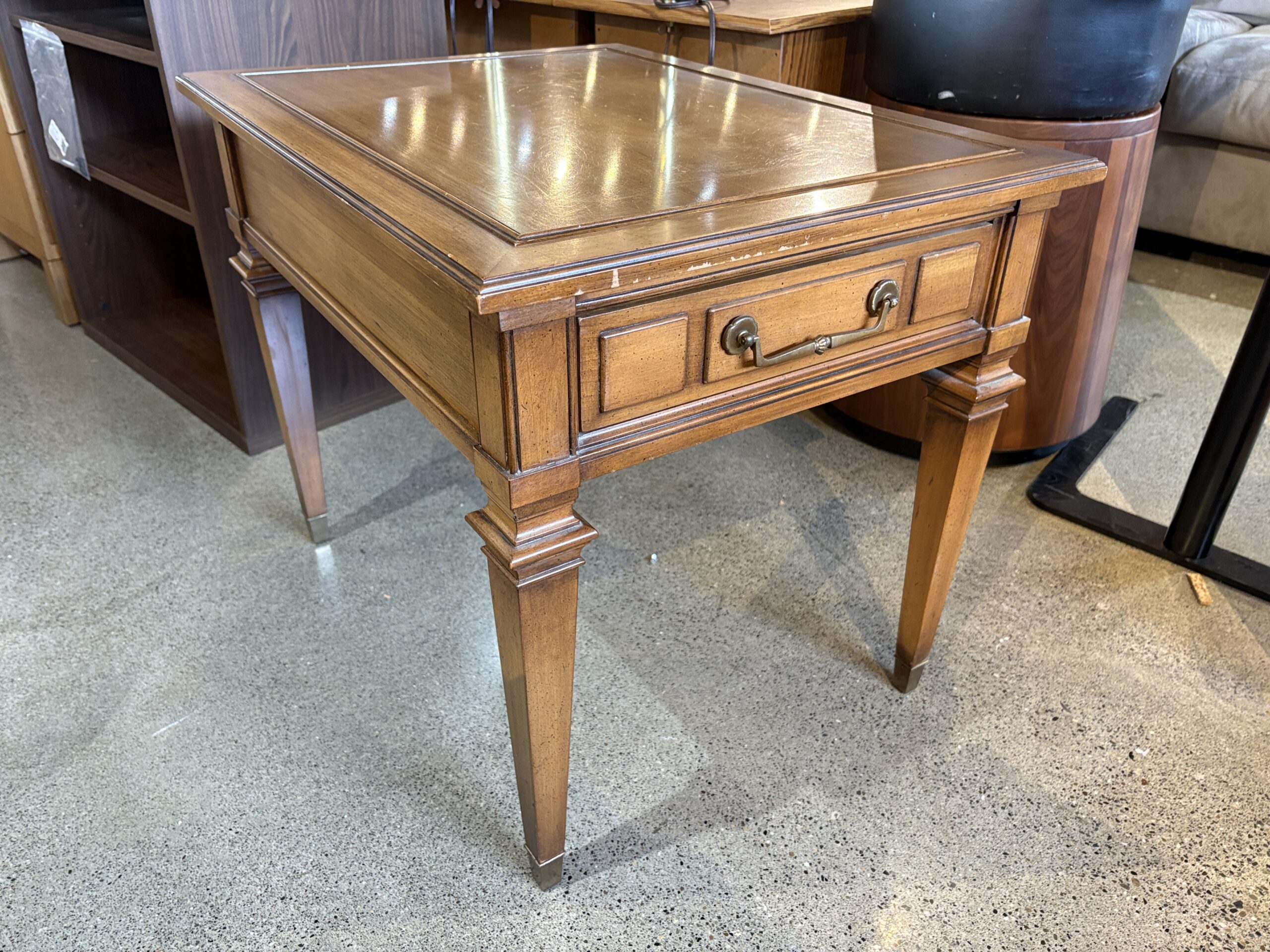 HEKMAN Vintage Single Drawer End Table with Brass Hardware