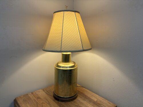 Vintage Chinoiserie Gold Toned Jar Table Lamp with Decorative Etched Details