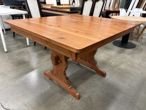 SEELY Vintage Maple Craftsman Style Table with 4 External Leaves