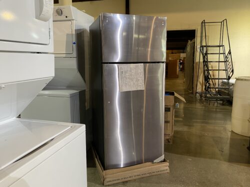 NEW! GE Stainless Steel Top Freezer Refrigerator Model # GTS18HYNJRFS