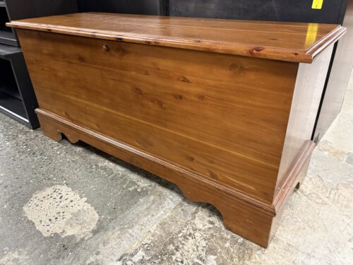 LANE Vintage Solid Cedar Wood Chest