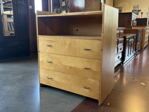 Blonde 3-Drawer Dresser w/ Cubby